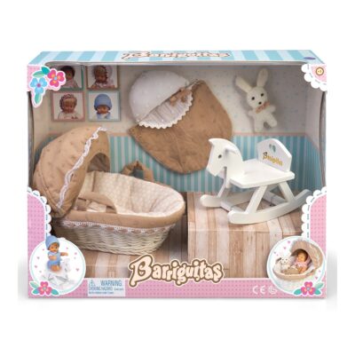 Barriguitas. Set capazo, caballo balancín, peluche