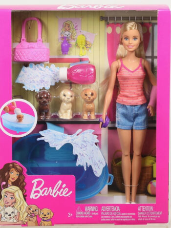 BARBIE CON MASCOTAS Y BAÑERA